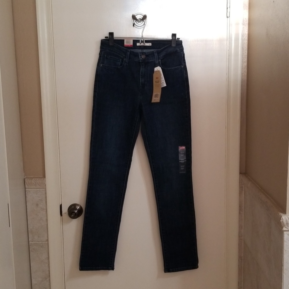 NWT Levi's jeans